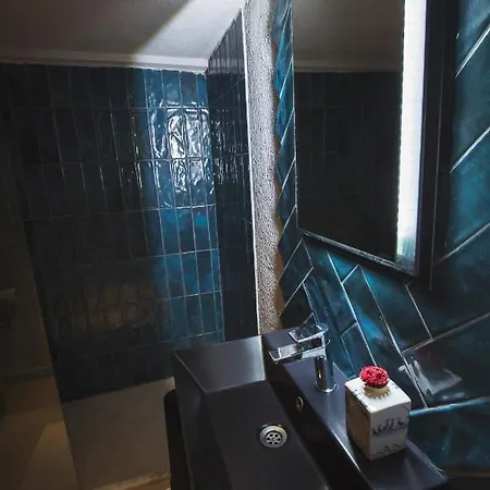 Unique Boutique Hotel For Chill/Out Getaway 호스텔