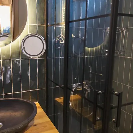 Unique Boutique Hotel For Chill/Out Getaway 旅馆 *